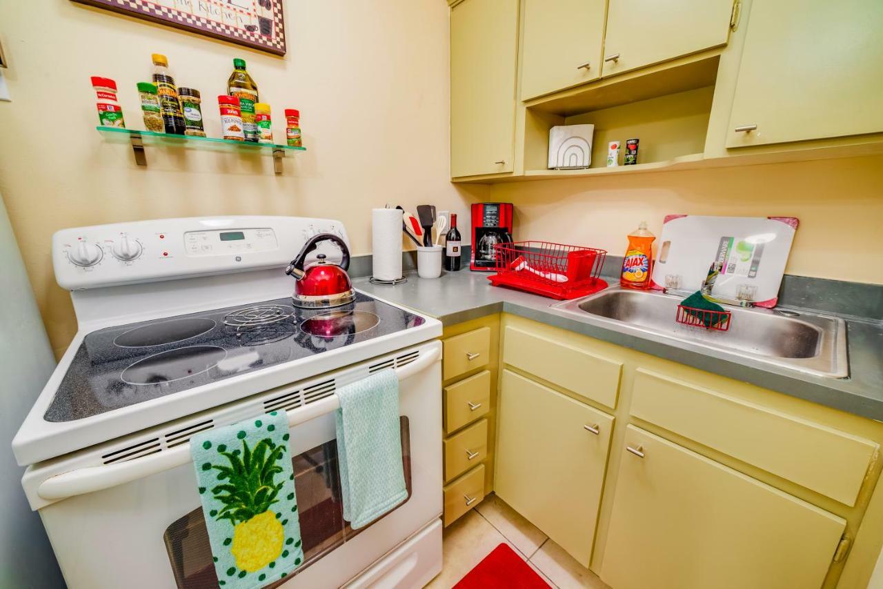 Beautiful Old Apartment With Beach Gear ฟอร์ต ลอเดอร์เดล ภายนอก รูปภาพ